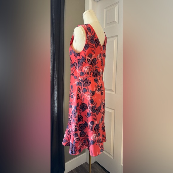 Banana Republic Coral Floral Chiffon Sleeveless V-Neck Flounce Dress Size 6 - Picture 3 of 5